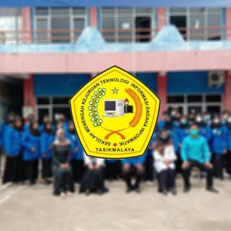 Hasil PKL siswi Multimedia di Studio Televisi Lokal